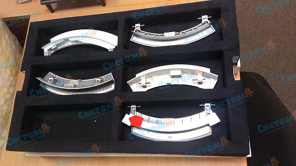 Флокированные ложементы черного цвета с ячейками для хранения и презентации деталей Флокированные ложементы черного цвета с ячейками для хранения и презентации деталей