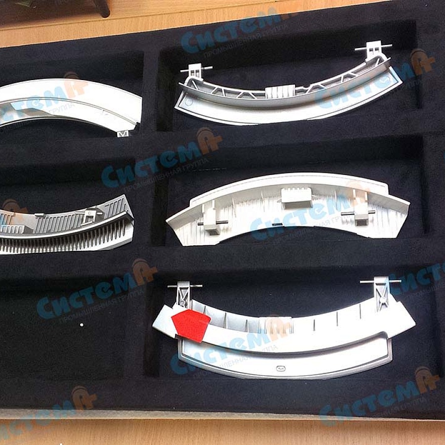 Флокированные ложементы черного цвета с ячейками для хранения и презентации деталей Флокированные ложементы черного цвета с ячейками для хранения и презентации деталей